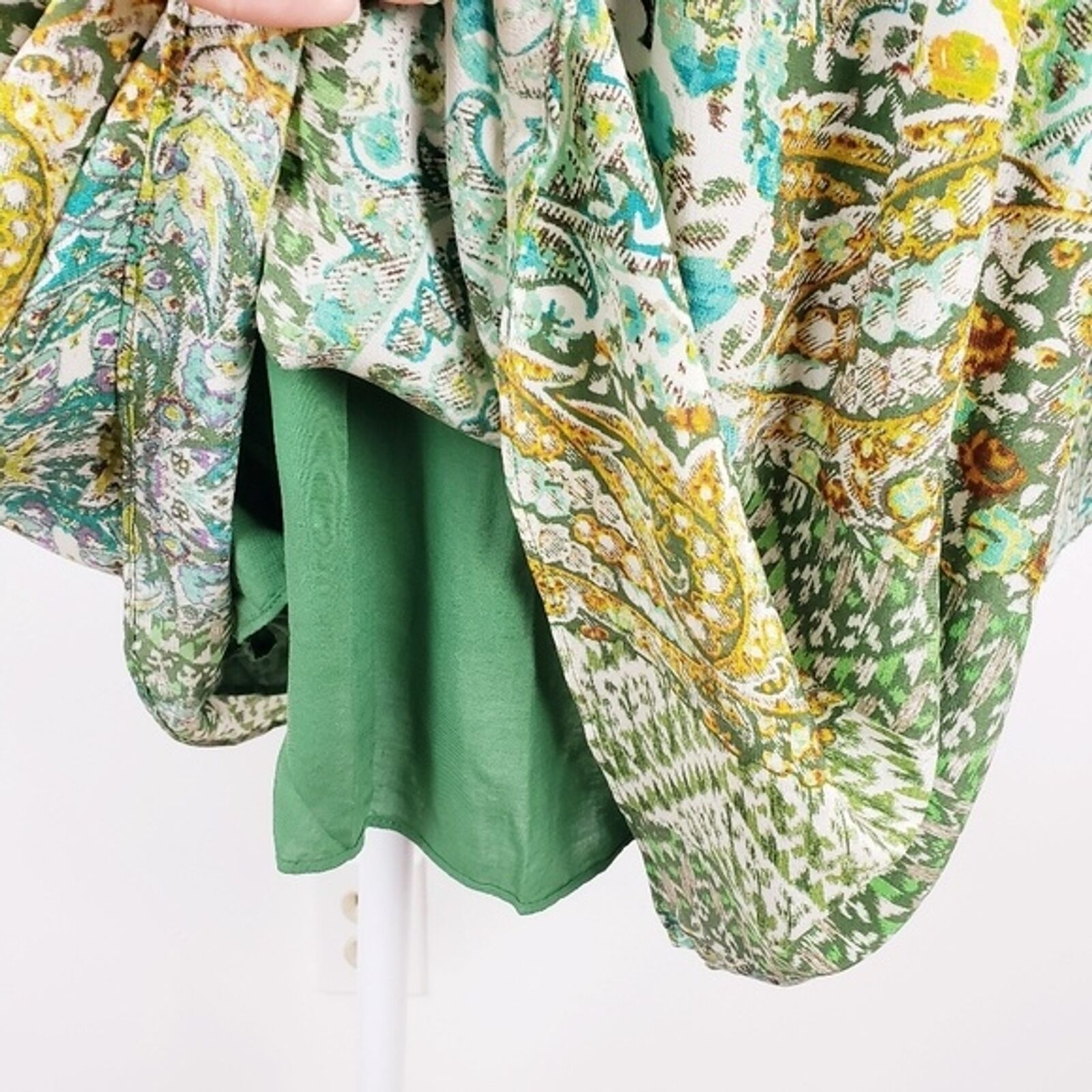 Anthro Floreat Amelia Green Paisley Bell Sleeve D… - image 8