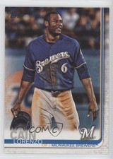2019 Topps Lorenzo Cain (Standing with Helmet Off) #330 3do
