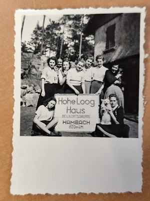 Foto  Hohe Loog Haus Hambach Mädel Mädchen F2