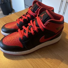 Nike Air Jordans 1 mid Black/red/white UK 5.5 