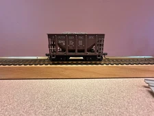 HO  Roundhouse Taper side Ore car , SP car# 3245-3 w/ Kadee couplers
