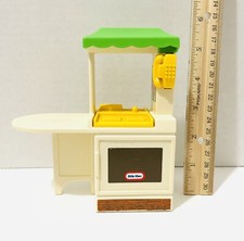 Vintage Little Tikes Dollhouse Size Kitchen Stove Sink Telephone Clock Island GW