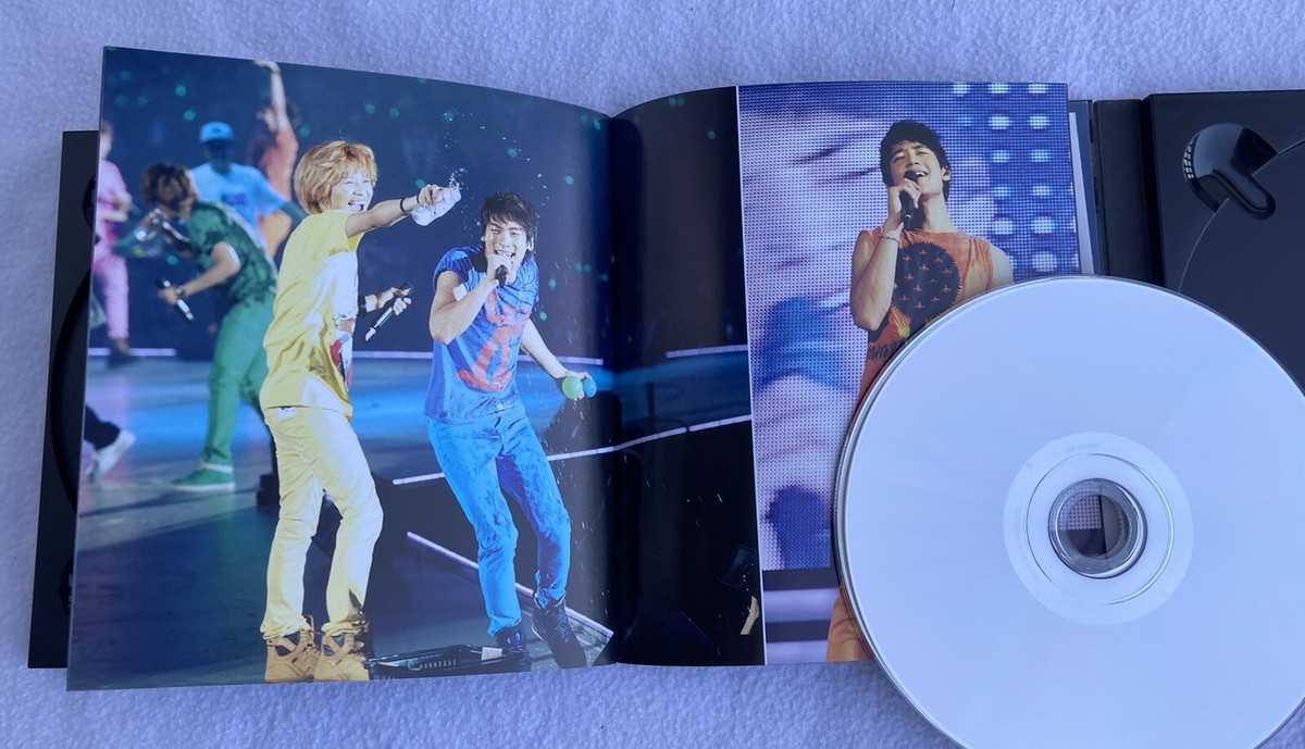 SHINee The 1st Concert Album SHINee World Taiwan 2 CD 44 pg