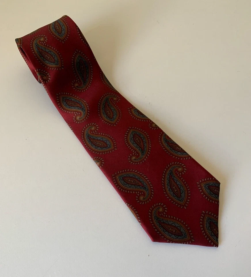 Guy Laroche Mens Vintage Neck Tie Burgundy Paisley Office Silk Made in USA - image 2 of 4