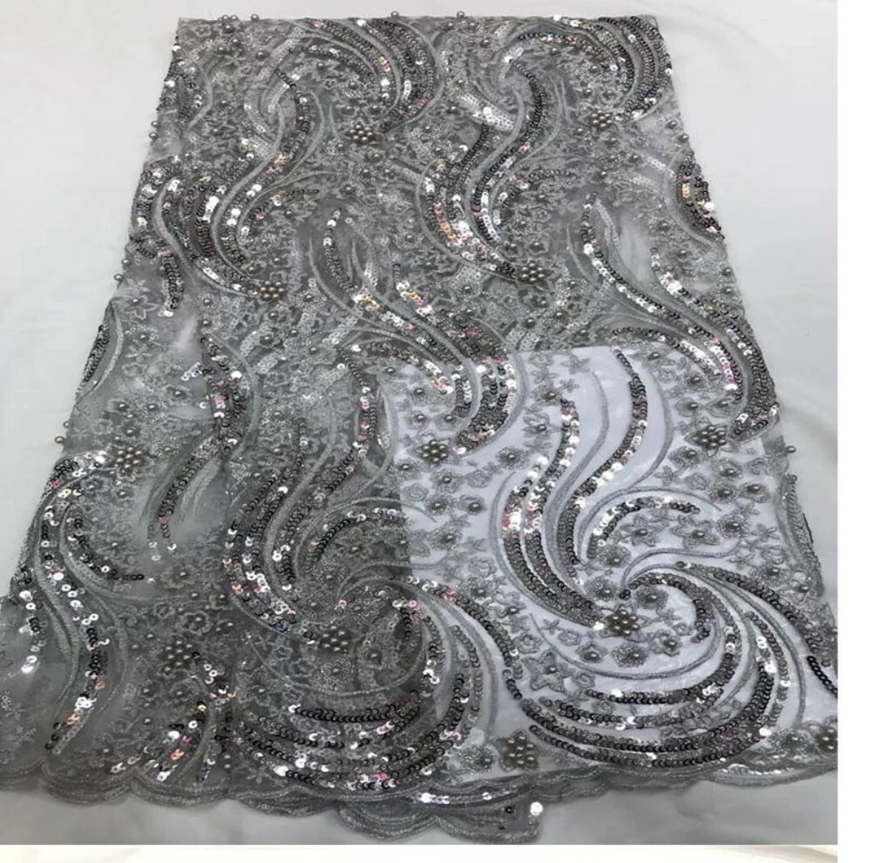 Malla nupcial plateada con tela de encaje bordada con cuentas floral - 1 yarda Foto 2 de 4