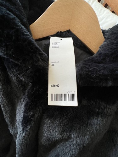 Ladies furry bomber jacket. XS - Picture 3 of 3