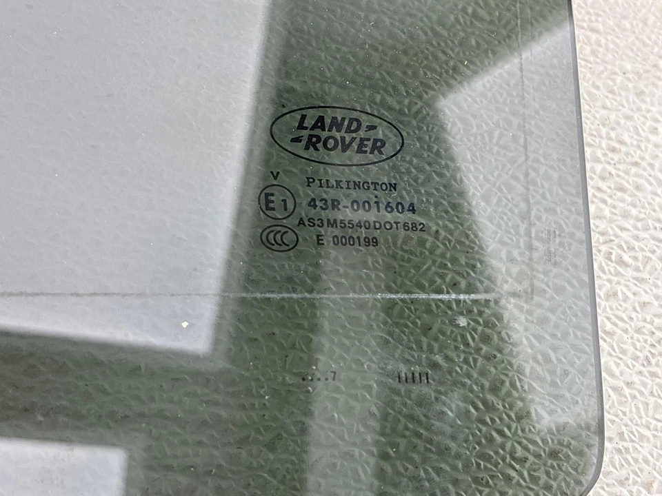 Range Rover 2003-2012 puerta trasera izquierda ventana cristal fabricante original CVB000131 Foto 2 de 4