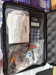 OMEGA CL27 Calibrator -Thermometer Digital Display with Case and Accessories