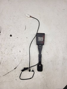 BMW 5 G30 G31 G38 2019 Vorne links Gurtschloss vorne 7359090 EBD4163