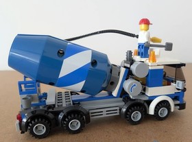 LEGO 7990 City Concrete Mixer Truck Construction Minifigs
