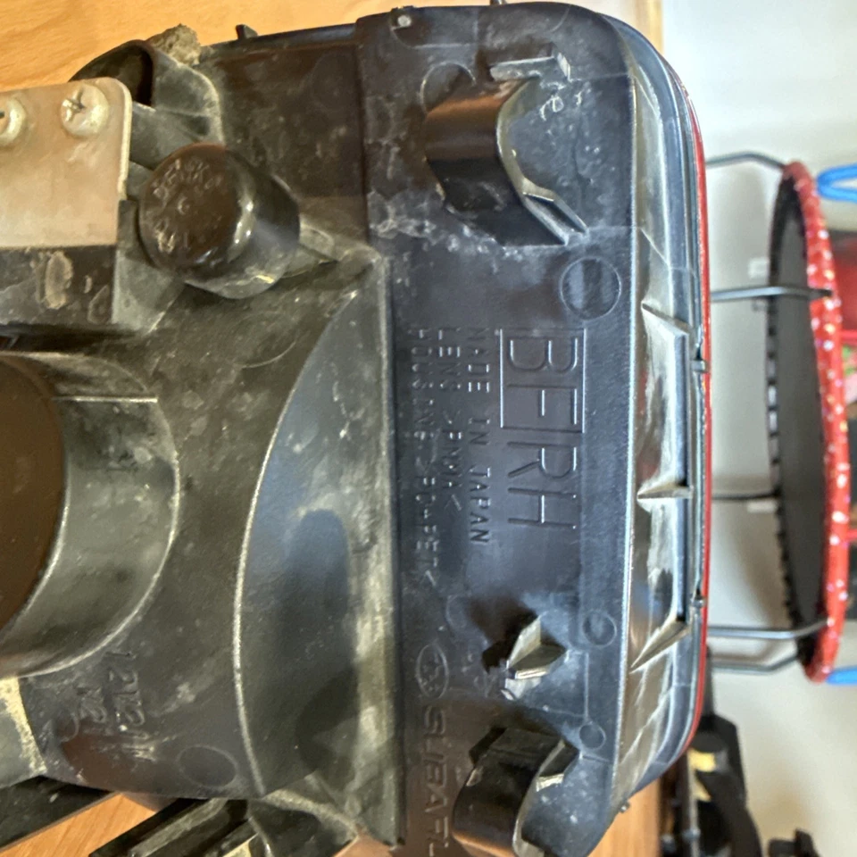 APTO SUBARU CROSSTREK 2018-2023 PASAJERO DERECHO PARACHOQUES TRASERO REFLECTOR LUZ LÁMPARA Foto 3 de 4