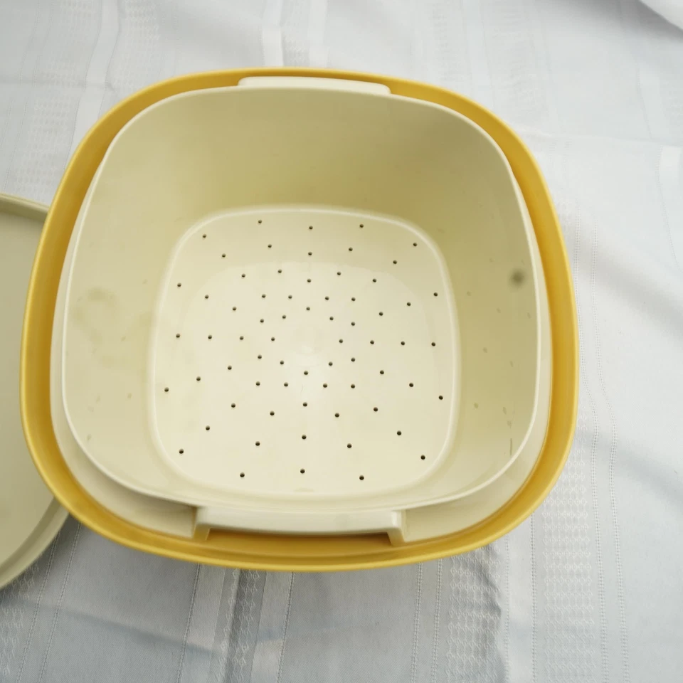 VTG Tupperware Square Colander Bowl Rice Steamer Set Yellow Cream With Lid - Image 4 of 4