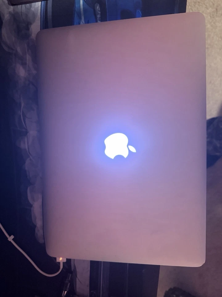 Apple MacBook Pro Retina 15 pulgadas (finales de 2013) I7, 8 GB RAM, 256 GB SSD Foto 2 de 4