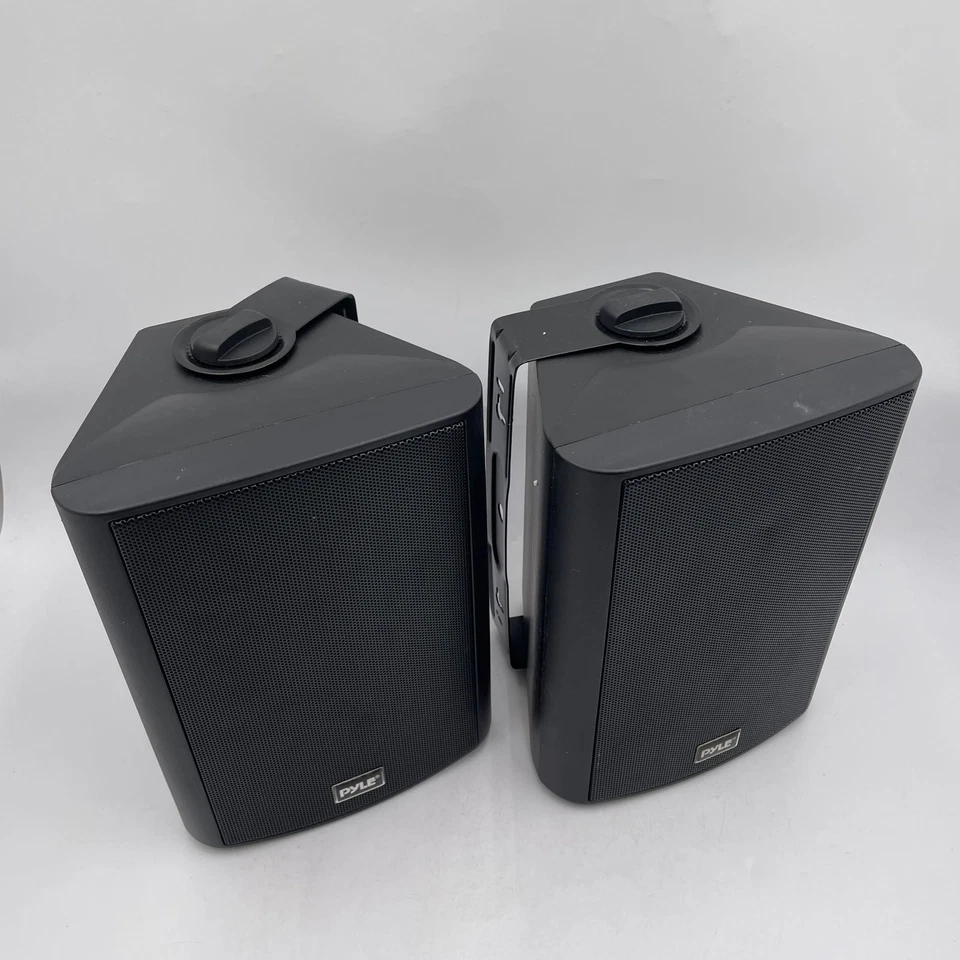 Pyle 6.5Inch Wall Mount Waterproof Bluetooth Speaker System Black - Image 3 of 4