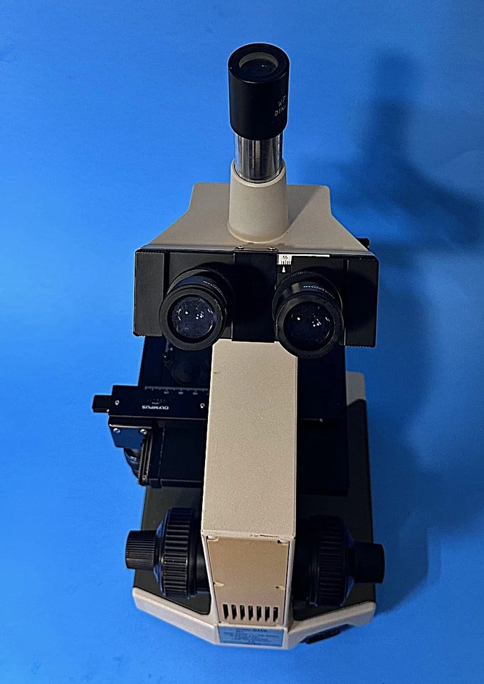 Microscópio trinocular Olympus CH-2 CHS com lentes 4X 10X 40X 100X - Imagem 2 de 4