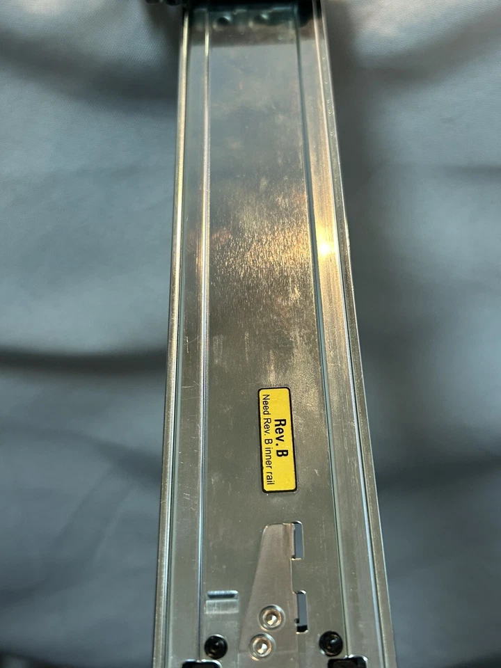 Supermicro SuperServer 2U Rapid Sliding Rail Left Side Of serverOuter Only REV B - Image 4 of 4