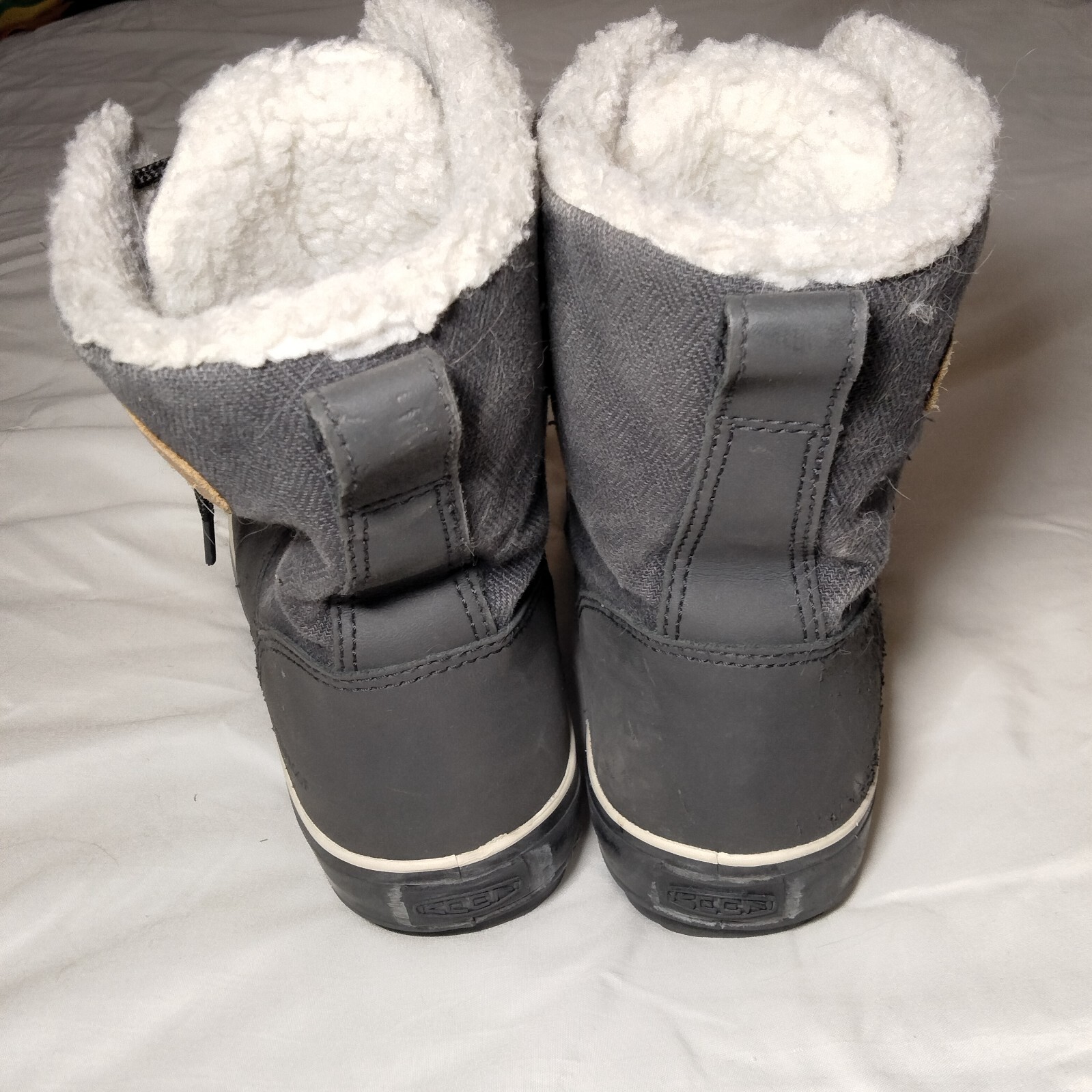 Stivali invernali KEEN da donna neri in pelle tessile impermeabili taglia 6