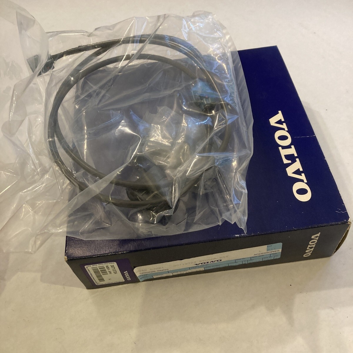 Volvo AT Speed Sensor Harness - Genuine Volvo 30713724 C70 Volvo AT Speed Sensor Harness - Genuine Volvo 30713724 C70
