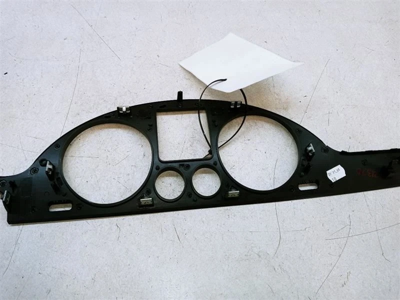 Volkswagen Passat 2008 velocímetro bisel de instrumento OEM 3C1858335 Foto 3 de 4