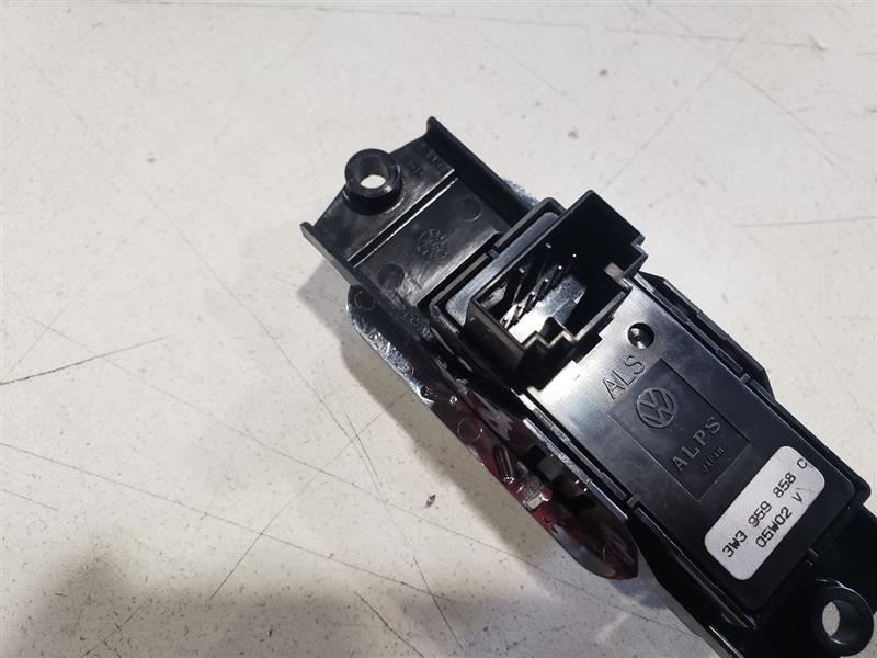 Bentley Continental GT 2005 Rear Right Window switch P/N 3W3959858C