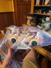 Vatos Girls Building Blocks Toys 553 Pieces Ice Cream Truck Set Toy