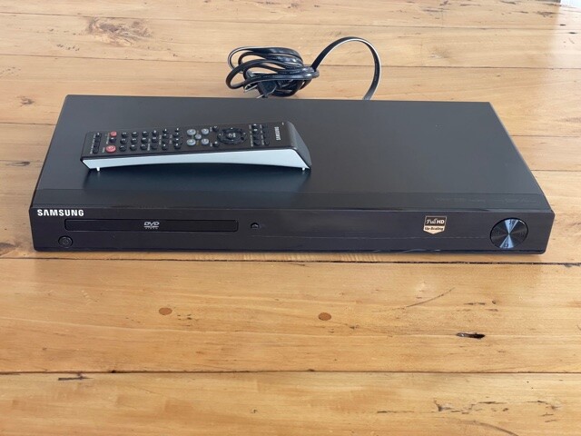 Samsung DVD-1080P8/XAA DVD Player HDMI Full HD With Remote - Works