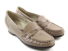 SAS Women's Beige Leather Comfort Casual Dress Flat Loafer Shoes Size 6 M