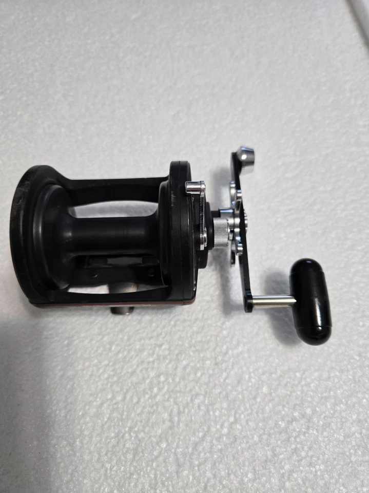 Daiwa Sealine SL250H en excelente estado de funcionamiento. #1 de 2 carretes Foto 2 de 4