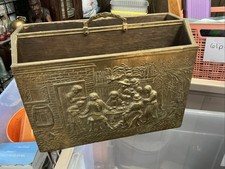 Vtg. Mosiężny młotkowany uchwyt na magazynki stojak scena pubowa wyprodukowana w Anglii ładna.     75p