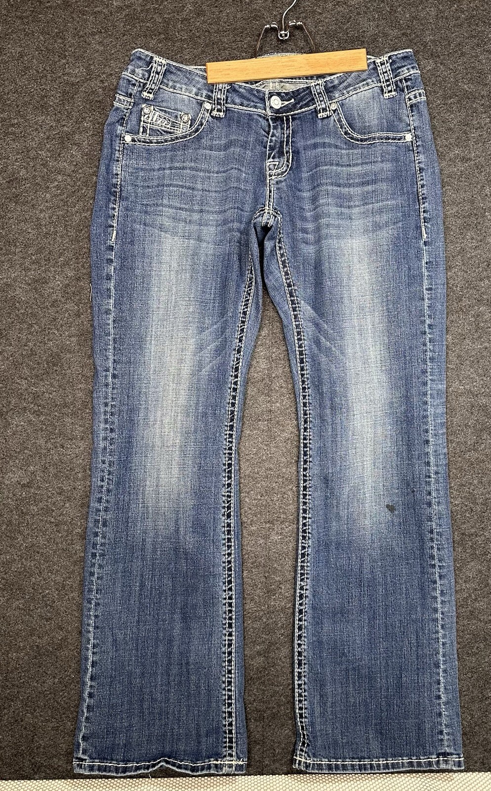 Picture 1 of 12