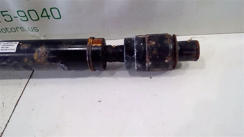 2020-2022 GMC ACADIA REAR DRIVE SHAFT OEM 84324775 - Image 4 of 4