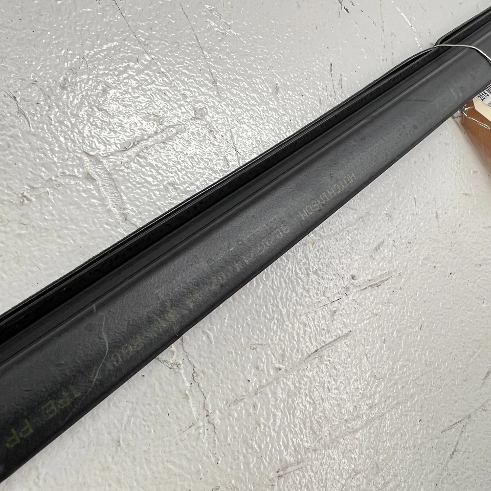 Front Passenger Side Inner Door Belt Weatherstrip Seal OEM Mini Countryman 11-16 - Image 3 of 4