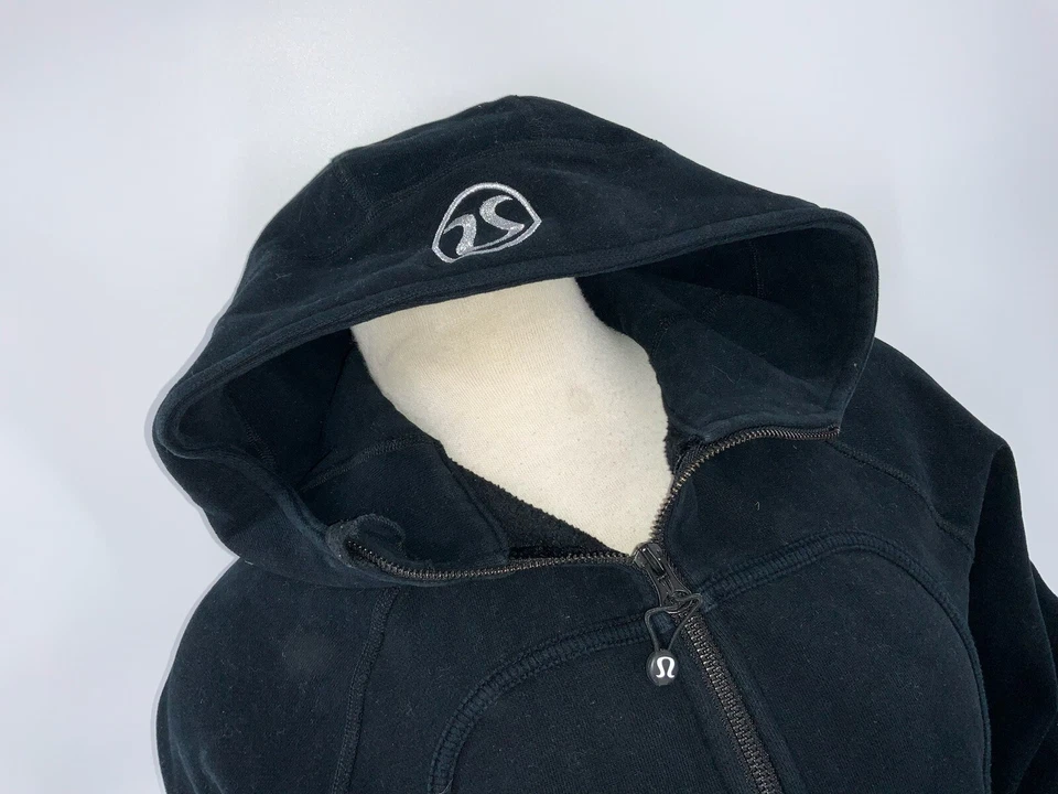 Chaqueta con Capucha Lululemon Cremallera Completa Para Mujer Talla 4 Negra Algodón Como Nueva YGI E2-461 Foto 2 de 4