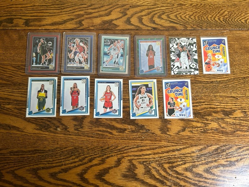 2025 WNBA Donruss Card Lot (11 Cards) Green, Crunch Time, My House, Rookie