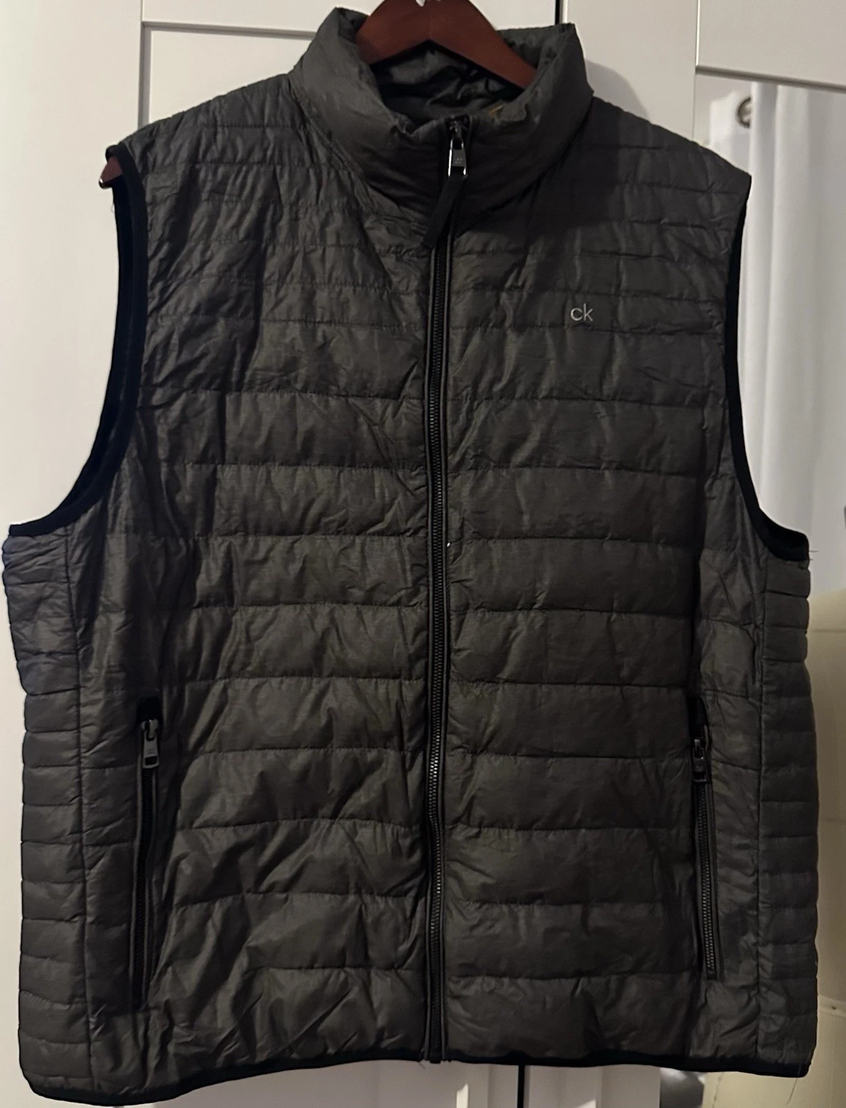 Calvin Klein Packable Men’s Vest Large