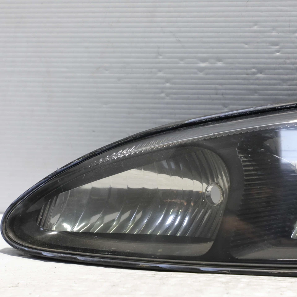 Левосторонняя галогенная фара в сборе для Pontiac Grand Prix 2004-2008 годов выпуска от оригинального производителя - Изображение 3 из 4