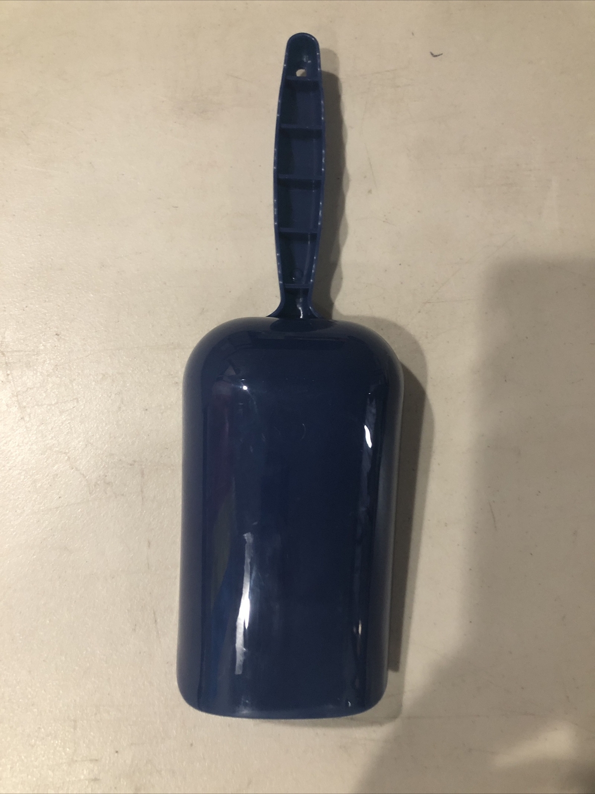 VIBRANT LIFE Blue Plastic Pet Food Scoop with 1 Cup Capacity