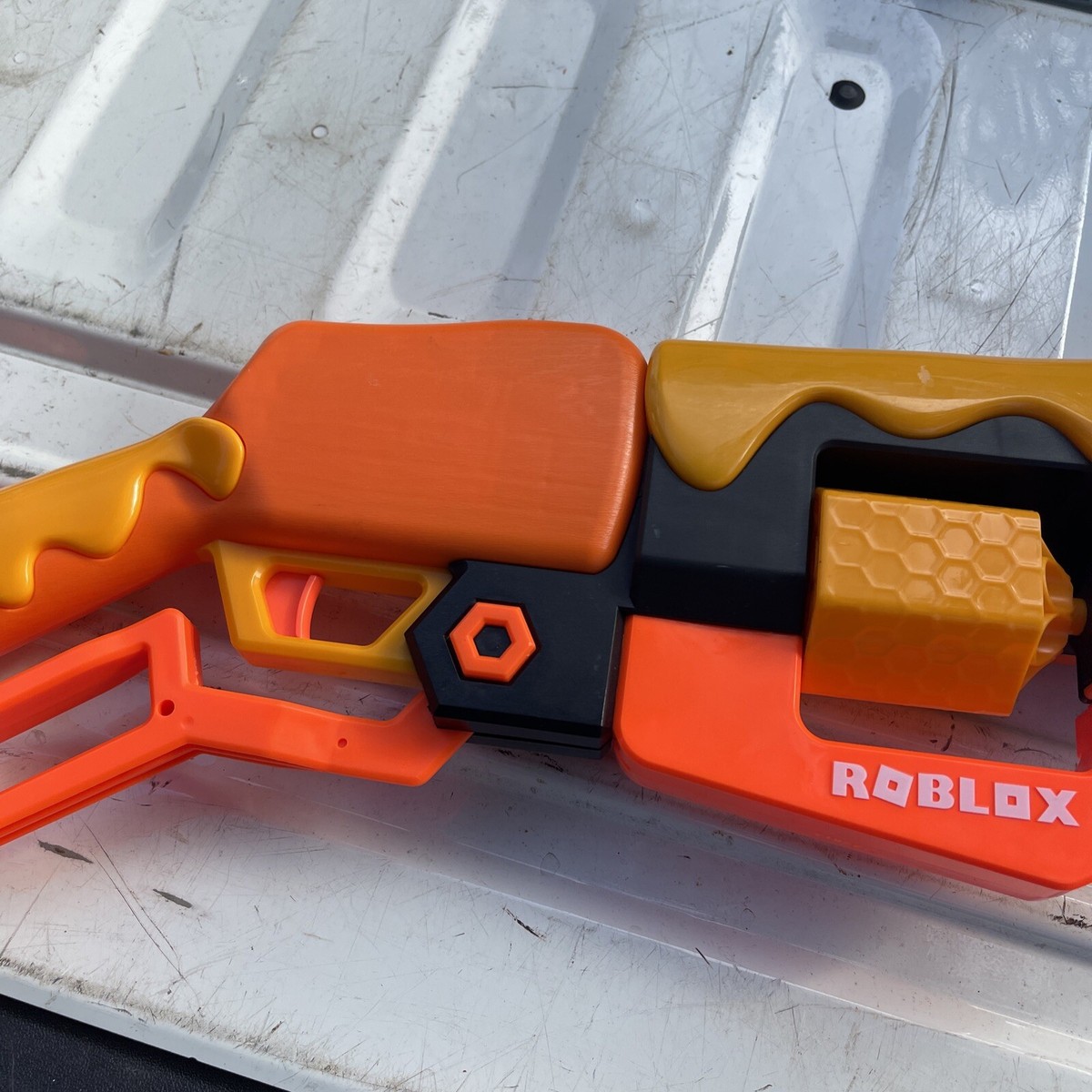 NERF ROBLOX Adopt Me Bees Lever Action Dart Blaster Gun *includes