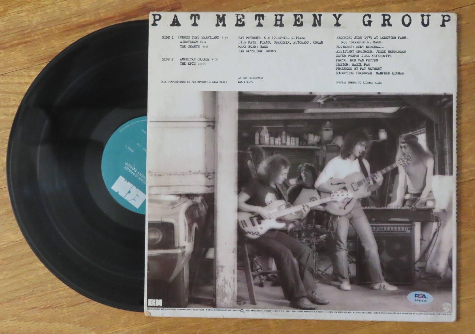 PAT METHENY GROUP signed AMERICAN GARAGE 1979 Record PSA / DNA AP41415