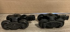 Pair die-cast trucks with/ operating couplers - Postwar Lionel