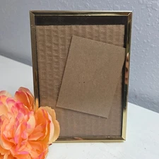 Vintage Gold Tone Thick Metal Single Picture Frame Ornate Desktop Stand 5 x 7 in