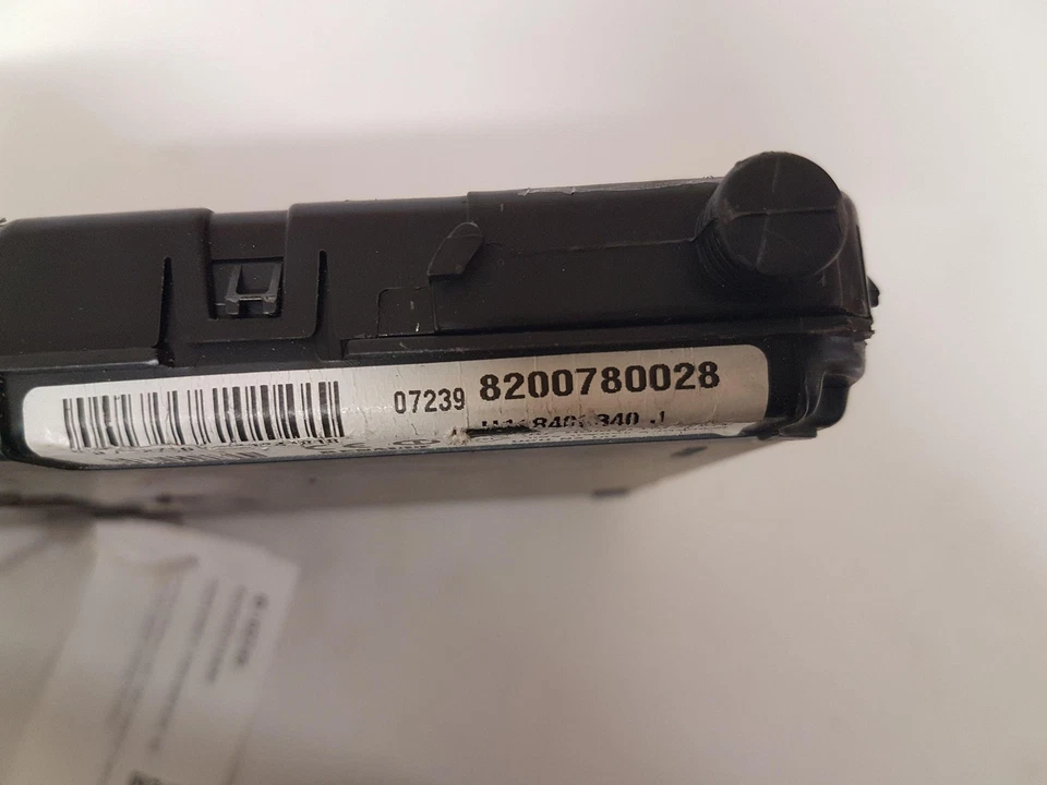 RENAULT GRAND SCÉNIC II JM0/1 Centralina comfort 8200780028 2.0 Diesel 28748846 - Immagine 3 di 4