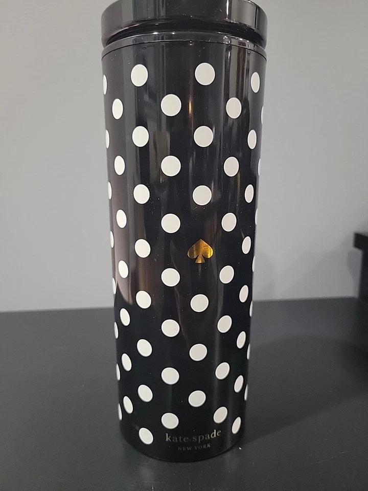 Vaso/botella de agua aislada Kate Spade New York negro 24 OZ acrílico. Sin pajita Foto 2 de 4