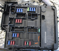 2007-2012 Nissan Sentra Engine Fuse Box Assembly Oem 2007-2012 Nissan Sentra Engine Fuse Box Assembly Oem