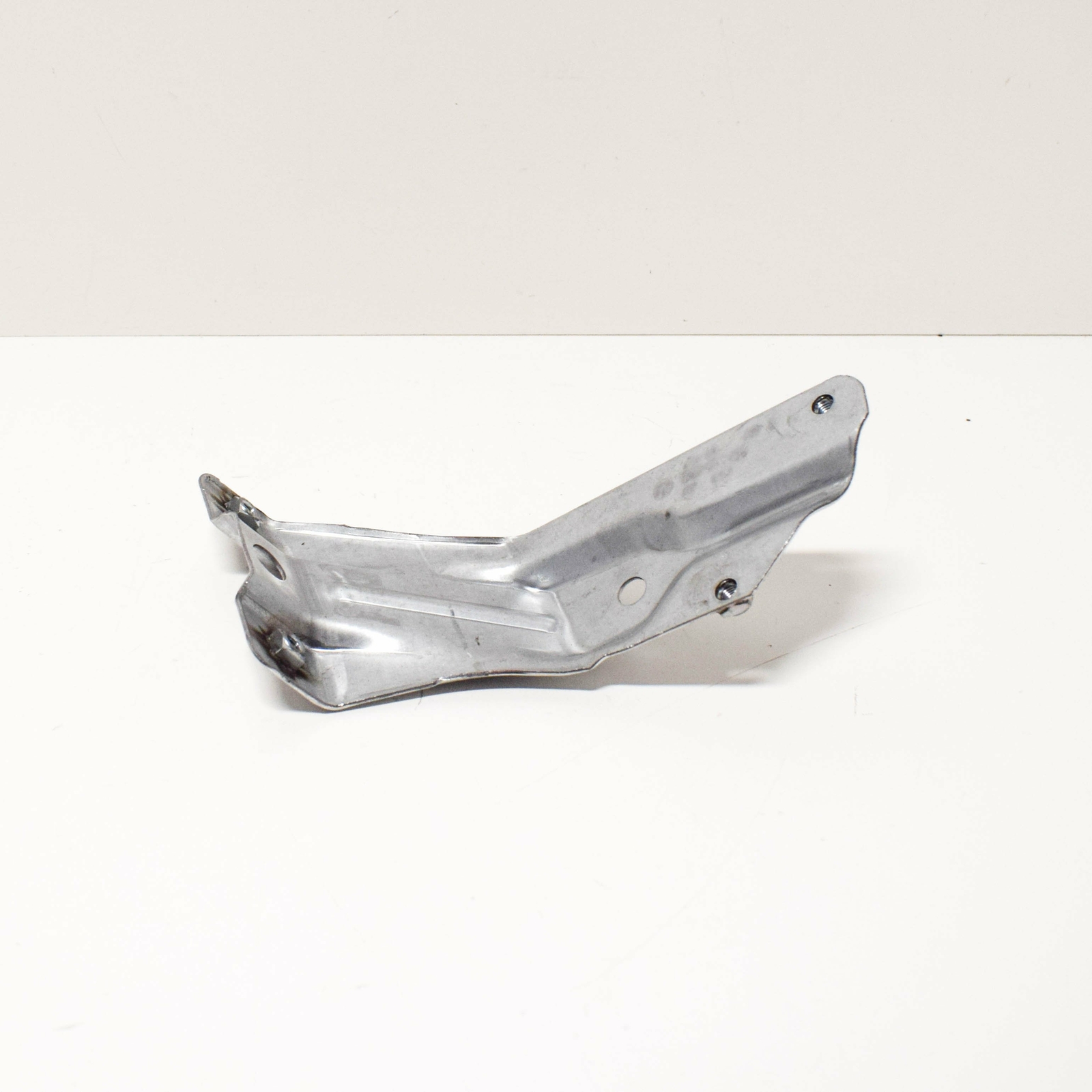 NEW VOLKSWAGEN GOLF MK6 FRONT RIGHT FENDER SUPPORT BRACKET 5K6821136 ORIGINAL