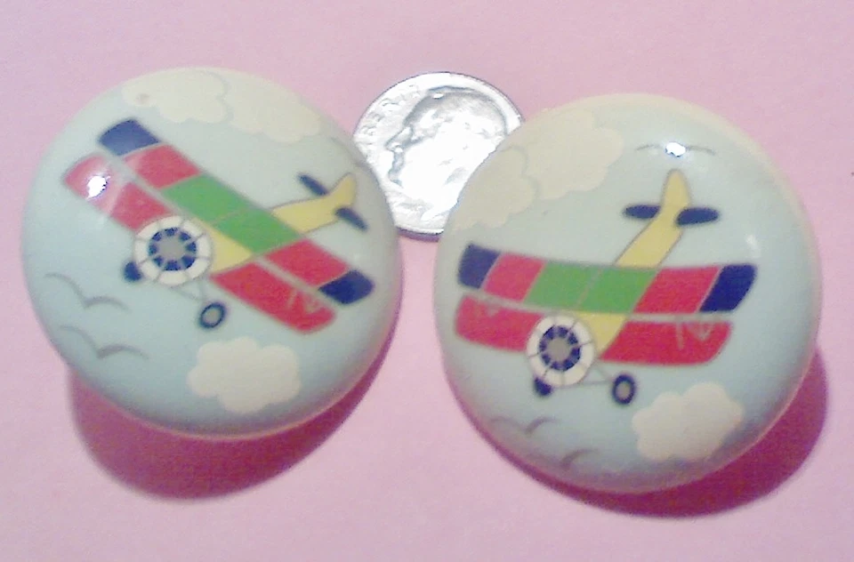  PENDIENTES, BOTÓN BIPLANO ESTILO BRILLANTE Y COLORIDO, PLÁSTICO PUSH THROUGH.  Foto 2 de 3