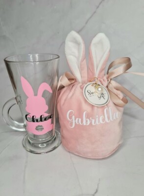 Personalisierte Osterhase Tasche und heiße Schokolade Glas Tasse Geschenkset Geschenk rosa