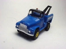 MODEL MOTORING BLUE TOW TRUCK KIT.  PLASTIC MOLDED. LATE SUMMER SALE !!!!!