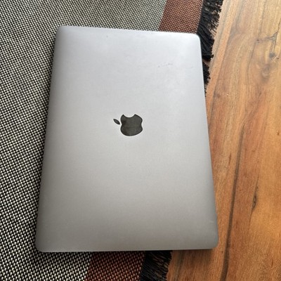 Apple MacBook Pro, 13,3 Zoll Retina Display, 256GB SSD, Intel Core i5, 8GB SDRAM