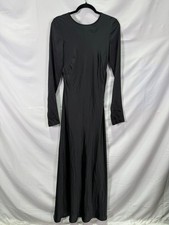 WEWOREWHAT Black Backless Gown Size 8 with Fabric Pull & Loose Stitches at Strap